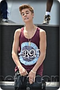 Ohh pfiu #:-s e bine , adik cat se poate :-s [tinandu`se de ....] - xX Parte o1o Xx