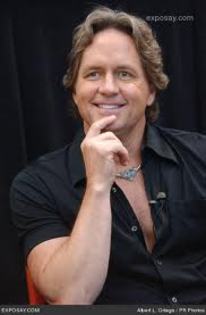 imagesCAAOF4MH - Guy Ecker