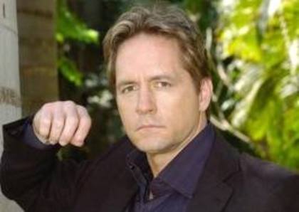 imagesCAY797SQ - Guy Ecker