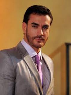 imagesCAL1OXFS - David Zepeda