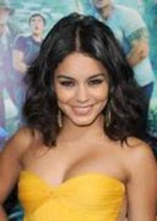 80919542_VGOYQET3 - totul despre Vanessa Hudgens