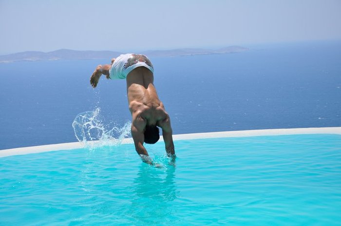 148485_106946802707939_6176928_n