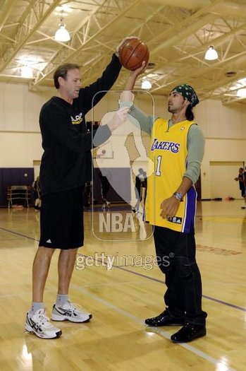 155303_114664528602833_3077319_n