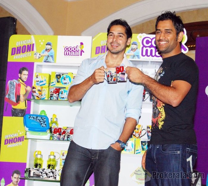 224300_148920575177228_514043_n - 0 Dino Morea
