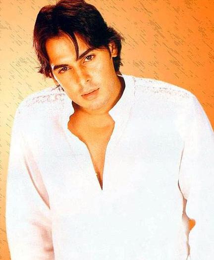 320588_180455012030430_1082898565_n - 0 Dino Morea