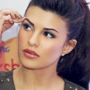 602573_390120341048256_403110840_n