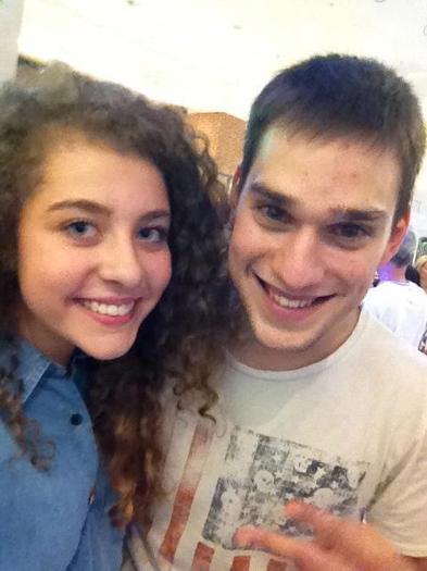 294569_354150361326612_403894003_n