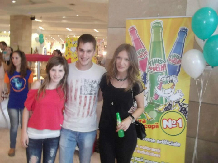 424590_354062428002072_929690734_n - 00 LaLa Band la Afi Palace Cotroceni 00