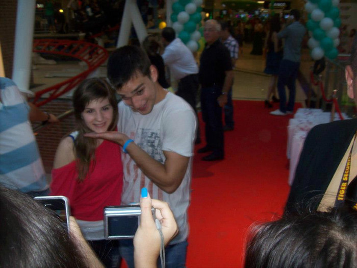 582710_354036221338026_1221851308_n