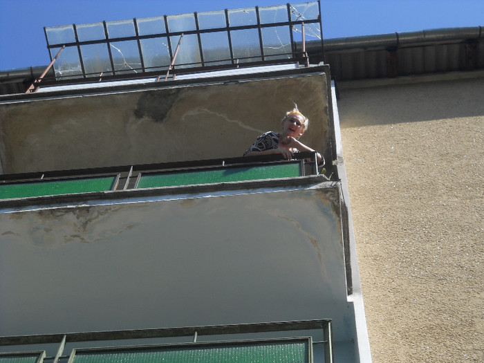 ce bine-i să te uiţi la...