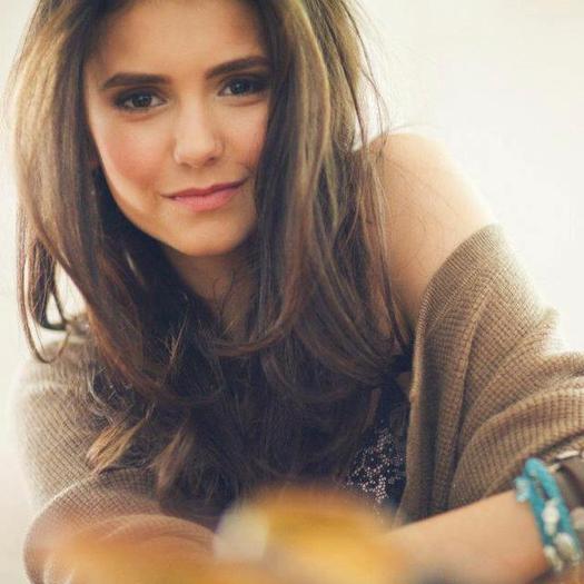 599826_400977479965691_643103057_n - 0-nina dobrev