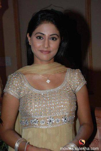  - Hina Khan