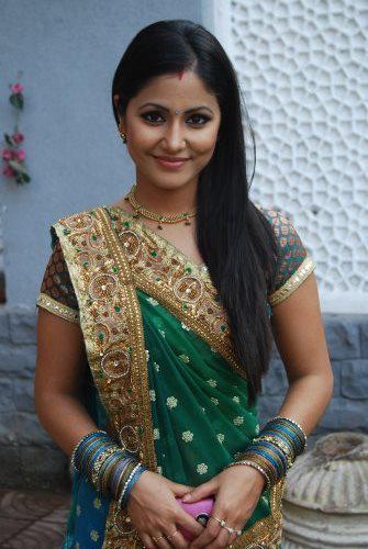 419409_368228213197019_1604685847_n - Hina Khan