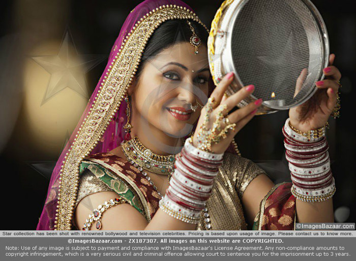 538997_393908770628963_814893532_n - Hina Khan Photoshoot For Images Bazaar 3