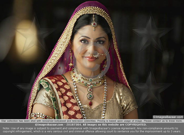 551416_393390834014090_1192483439_n - Hina Khan Photoshoot For Images Bazaar 3