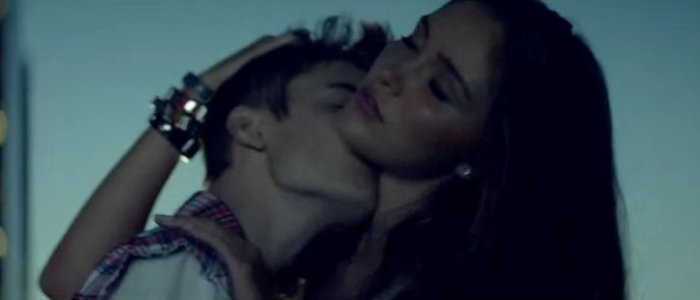 A:taci drq :@ [o ridica si o violeaza] T: AAAAAAAAAAAAAAAAAA :((((( NUUUUUUUUUUU