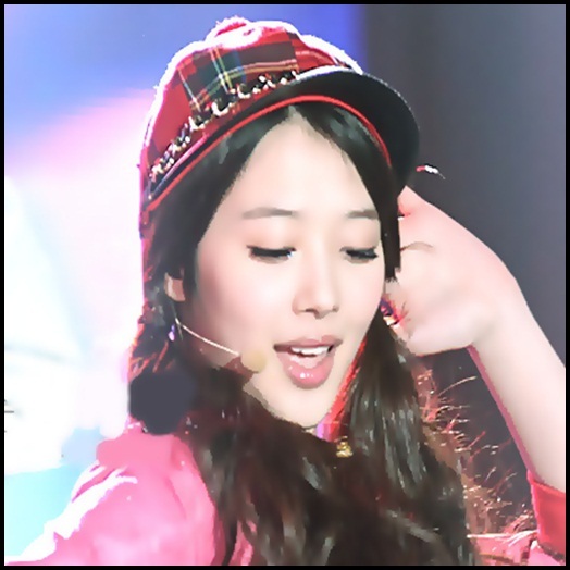 - Baby I can feel your halo Pray it won`t fade away - CLUB 3