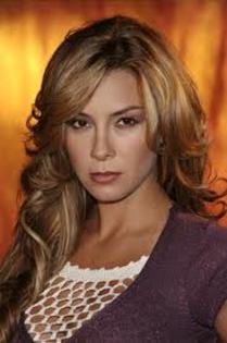 imagesCA15KL82 - Elizabeth Gutierrez