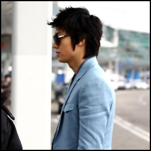 ~ Doamne..:)).[se uita la ceas]...dah..bye..[pleaca]