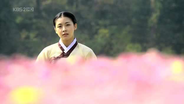 Eun-ho pavase poduleţul cu sute de flori. - o -Hwang Jin Yi-prima iubire