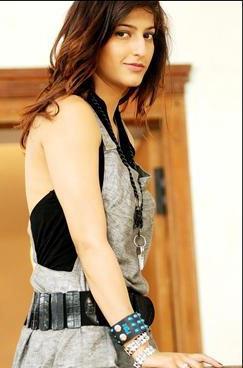 Shruti (104) - Shruti Hassan