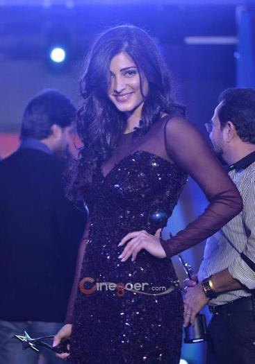 Shruti (273)