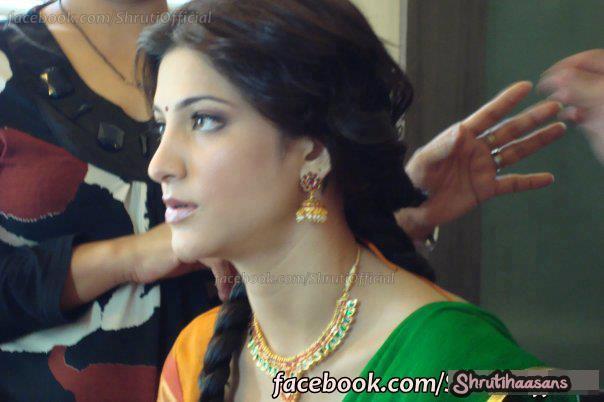 Shruti (305)
