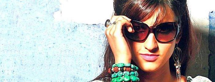 Shruti (352)