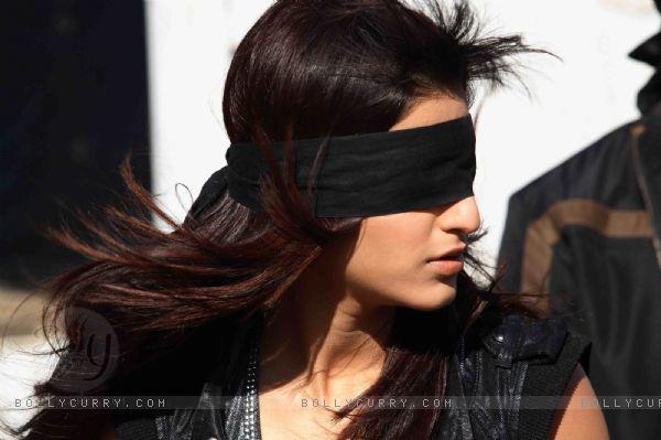 Shruti (432)