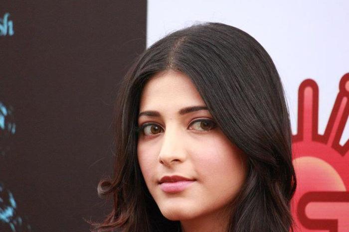 Shruti (462)