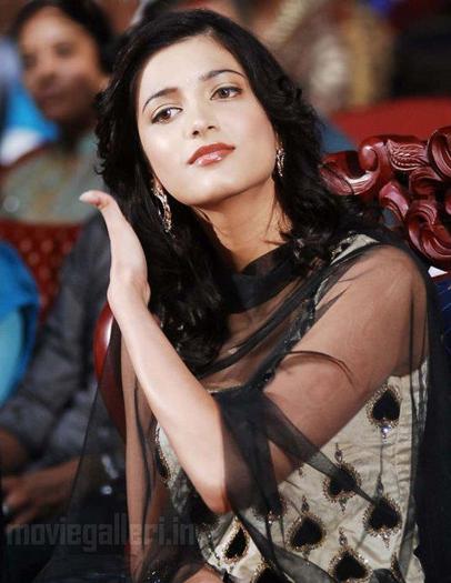 Shruti (467)