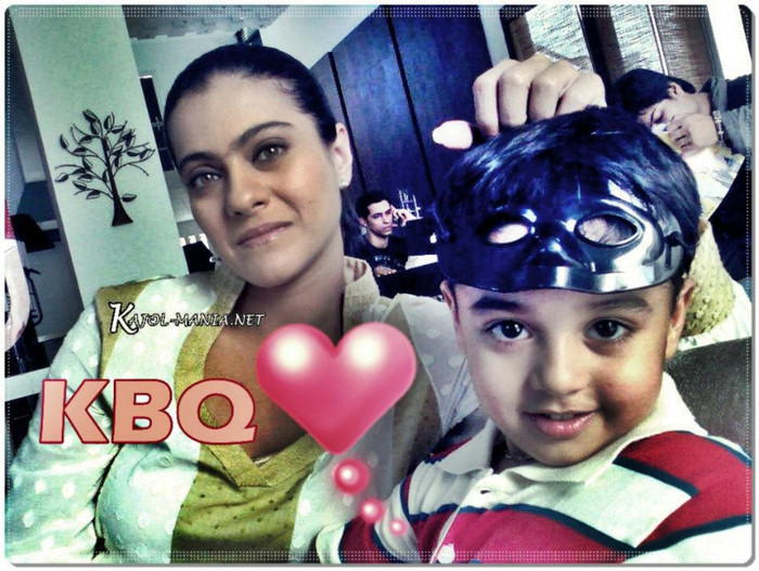 484473_262619190505062_1558604049_n - Kajol 2