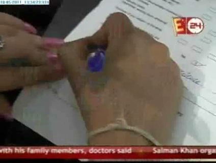 00_02_27 - B-Sara Khan s dream achieved-B