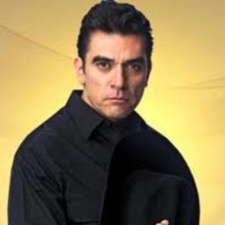 imagesCAM13W9C - Jorge Salinas