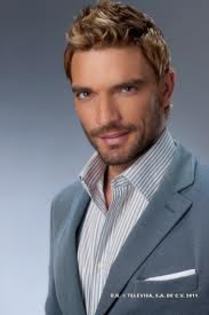 imagesCAMWJV17 - Julian Gil