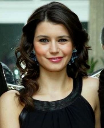 Beren Saat 5