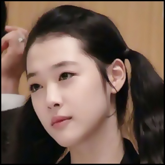 - Heii Hwa.. :-h Eu nu vin.