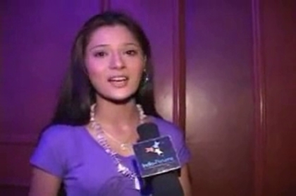 00_01_24 - sara khan19