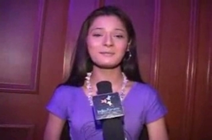 00_02_25 - sara khan19