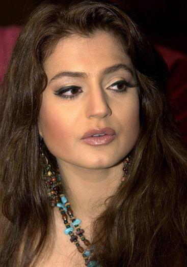 Amisha Patel (30)