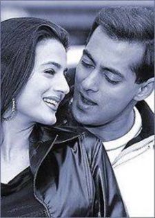 Amisha Patel (100)