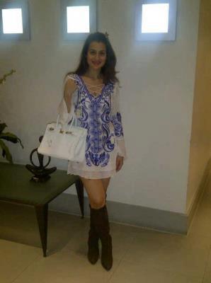 Amisha Patel (77)
