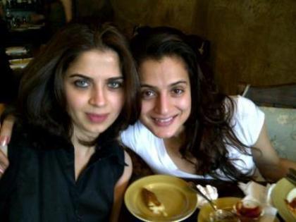 Amisha Patel (67)