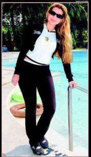 Amisha Patel (16)