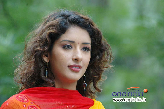 samiksha-singh_133602589916 - Zaara
