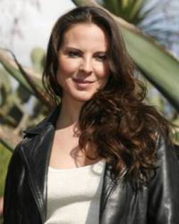 imagesCAJCPXV8 - Kate del Castillo