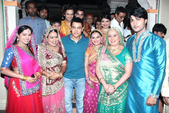 Aamir_Khan_promotes_ - DESTINE IMPLINITE-Diya Aur Baati Hum