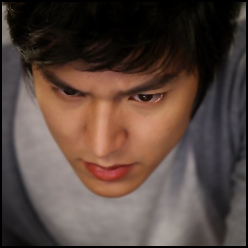 ~ Si uite asa m`am bagat eu intr`o poveste de dragoste...8-|... - Oo Ha Yul I Room Oo