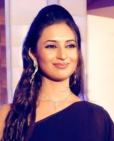 yqjtzjpnouyeyejo - divyanka tripathi