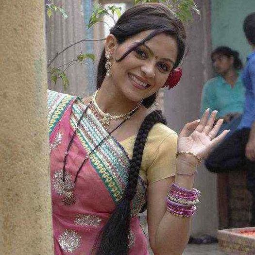 408771_145546708921410_182891593_n - ami trivedi